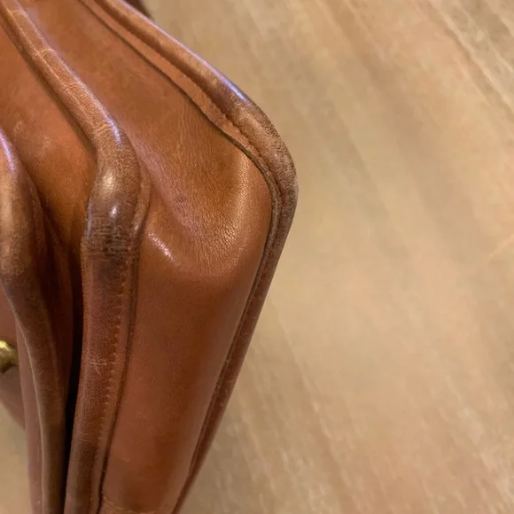 Vintage Coach Station Bag In British Tan - Picture 5 of 16